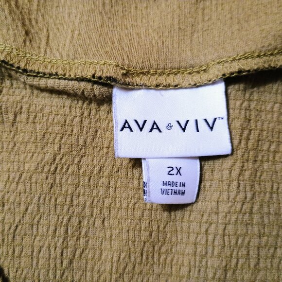 EUC: AVA & VIV Sze 2X Olive Green V-Neck Blouse - Picture 3 of 4